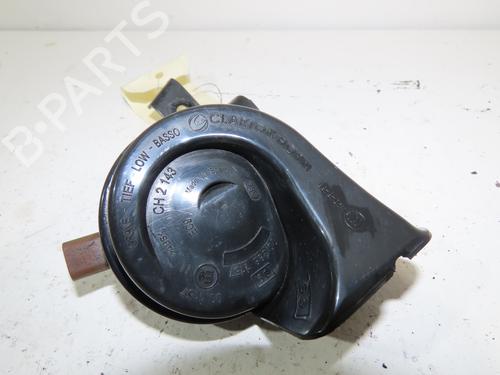 Used Horn RENAULT KADJAR (HA_, HL_) 1.5 dCi 110 (HLA3) (110 hp) 15089673