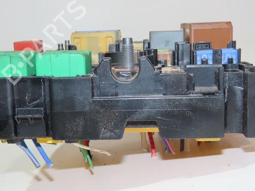 Used Fuse box OPEL CORSA F (P2JO) 1.2 (68) (101 hp) 30556440