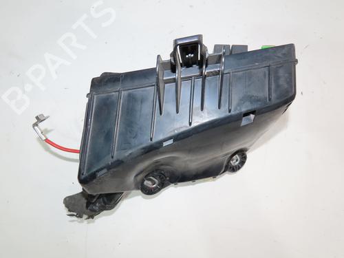 Used Fuse box Fuse box 11413079 11413079