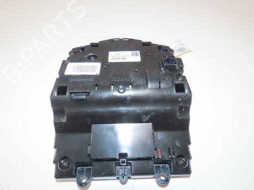 display-monitor-renault-megane-iv-hatchback-b9amn_-2015-32512066 main image