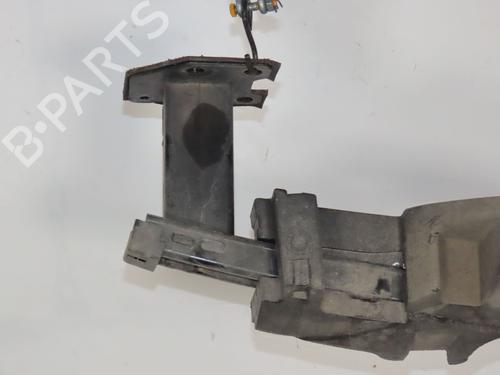 Used Rear bumper reinforcement RENAULT MEGANE IV Hatchback (B9A/M/N_) 1.2 TCe 130 (B9MR) (130 hp) 32486972