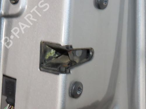 Used Right front door Right front door 37226547 37226547