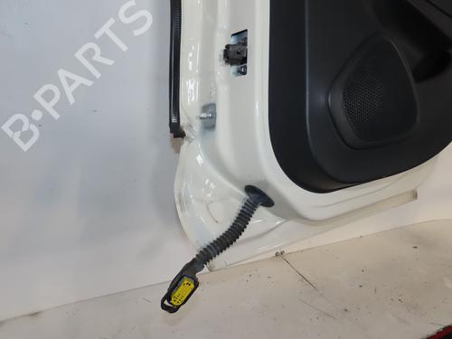 Dør højre bagtil Dør højre bagtil RENAULT CAPTUR I (J5_, H5_) 0.9 TCe 90 (90 hp) 37530459 37530459