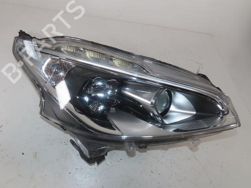 Used Right headlight Right headlight PEUGEOT 208 I (CA_, CC_) 1.2 VTI 82 (82 hp) 40484566 40484566