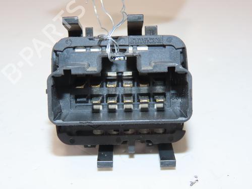 Used Left front window switch Left front window switch RENAULT MASTER III Van (FV) 2.3 dCi 100 FWD (FV0A, FV0B, FV0G, FV0K, FV0H) (101 hp) 27975898 27975898