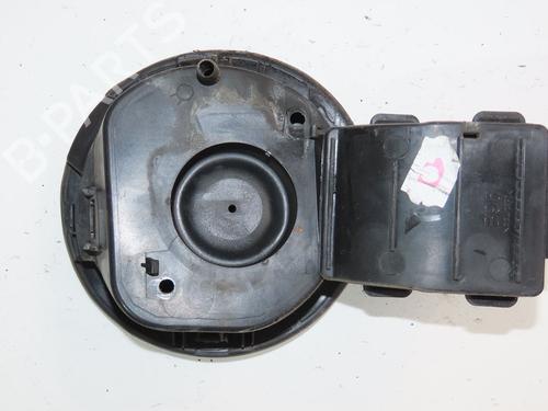 Używane Klapa wlewu paliwa RENAULT MEGANE III Hatchback (BZ0/1_, B3_) 1.6 dCi (BZ00, BZ12, BZ13) (130 hp) 27709462