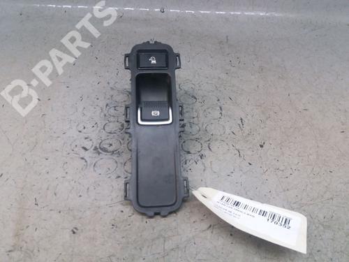hand-brake-jaguar-xe-x760-20-d-awd-2015-9021416 main image
