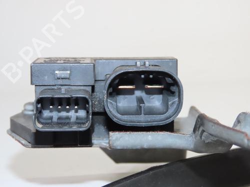 Used Radiator fan CITROËN C3 II (SC_) 1.1 i (60 hp) 31078098