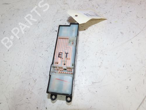 Used Left front window switch Left front window switch NISSAN X-TRAIL I (T30) 2.2 dCi 4x4 (136 hp) 19319905 19319905