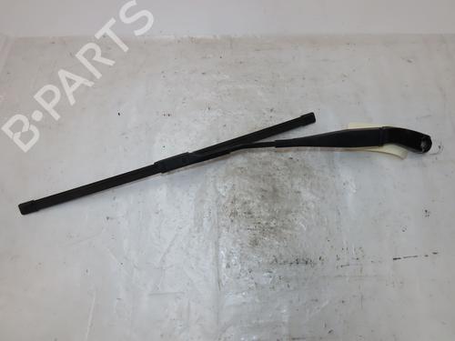 Used Front windshield wiper arm MINI MINI CLUBMAN (F54) One D (116 hp) 19133585