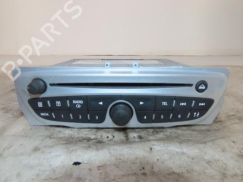 Used Radio RENAULT MEGANE III Grandtour (KZ0/1) 1.5 dCi (KZ09, KZ0D, KZ1G, KZ29, KZ14, KZ1W, KZ10, KZ1F,... (110 hp) 10356861
