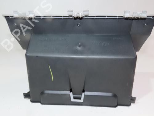 Boîte à gants CHRYSLER PT CRUISER (PT_) 2.4 (143 hp) 28416628