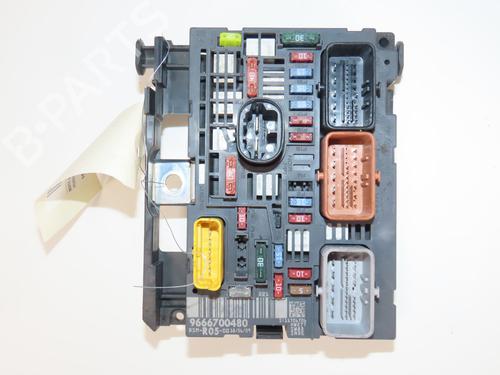 Fuse box PEUGEOT 308 I (4A_, 4C_) 2.0 HDi | BP30139929E1