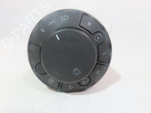 Used Headlight switch OPEL CORSA D (S07) 1.3 CDTI (L08, L68) (75 hp) 18088426