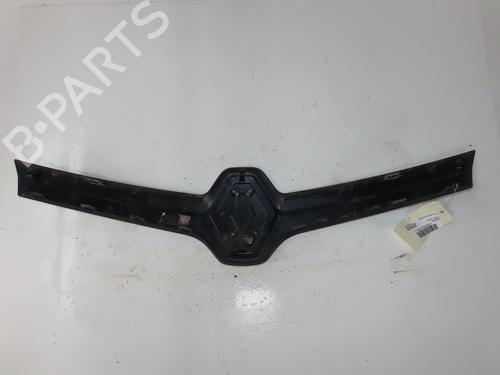 Used Grille Grille 39251196 39251196