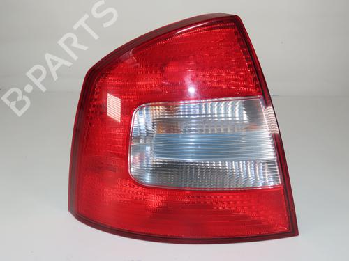 Left taillight SKODA OCTAVIA II (1Z3) 1.2 TSI | BP30187853C34 