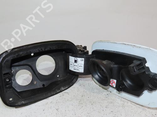 fuel-flap-renault-megane-iv-hatchback-b9amn_-2015-24486364 main image