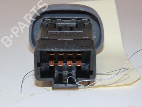Used Warning switch Warning switch RENAULT CLIO II (BB_, CB_) 1.2 (BB0A, BB0F, BB10, BB1K, BB28, BB2D, BB2H, CB0A,... (58 hp) 29901624 29901624