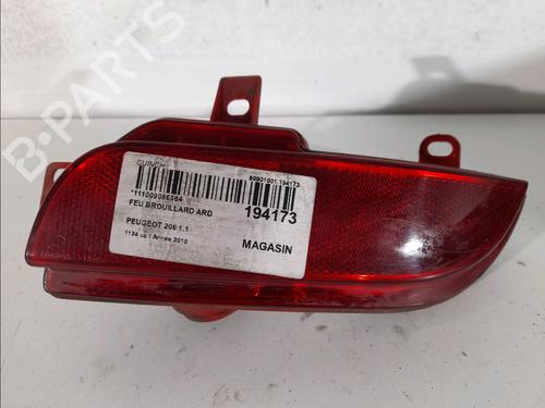 Faro antiniebla trasero PEUGEOT 206+ (2L_, 2M_) 1.1 (60 hp) 13357392