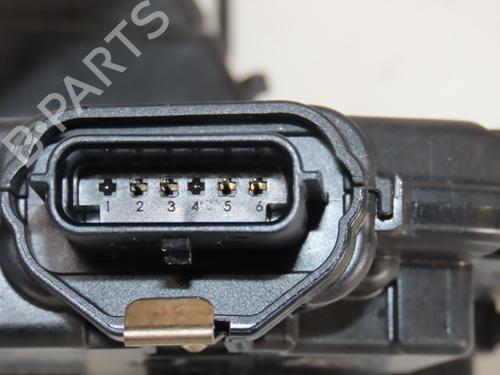 Højre bagtil lås Højre bagtil lås RENAULT TWINGO III (BCM_, BCA_) 1.0 SCe 65 (BCMJ) (65 hp) 33808728 33808728