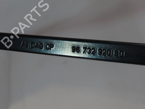 front-windshield-wiper-arm-peugeot-208-i-ca_-cc_-2012-2013-2014-2015-2016-2017-2018-2019-2020-2021-28105612 main image