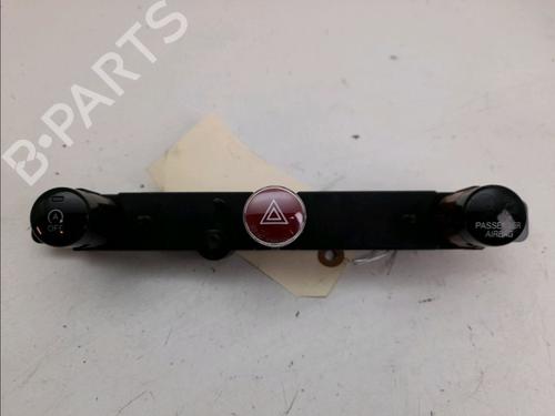 Used Warning switch FIAT 500X (334_) 2.0 D Multijet 4x4 (334AXB22, 334AXD2B) (140 hp) 11251792