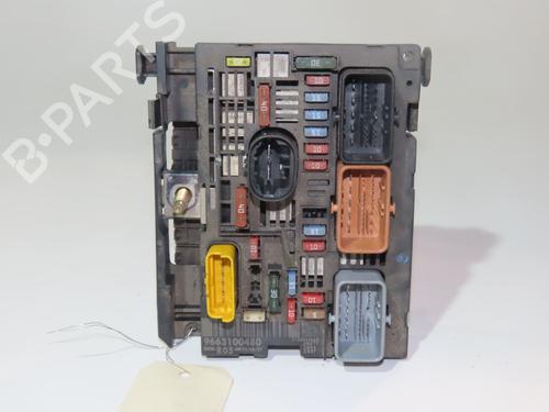 Used Fuse box PEUGEOT 308 I (4A_, 4C_) 1.6 HDi (109 hp) 17738921