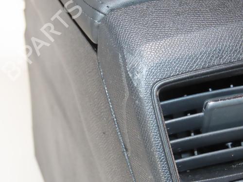 Console centrale PEUGEOT 3008 II SUV (MC_, MR_, MJ_, M4_) 1.5 BlueHDi 130 (131 hp) 33222156