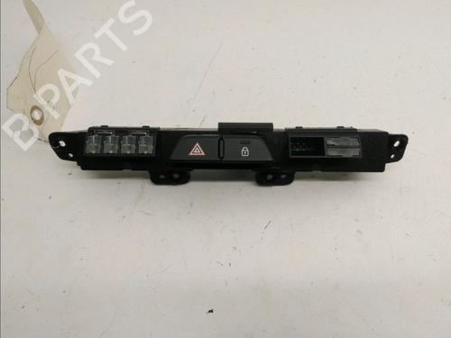 Used Warning switch KIA STONIC (YB) 1.0 T-GDi (101 hp) 12594678