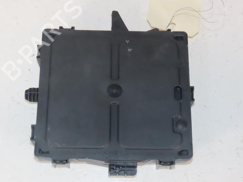 Used Fuse box RENAULT CLIO V (B7_) 1.5 Blue dCi 85 (B7AG) (86 hp) 30868179