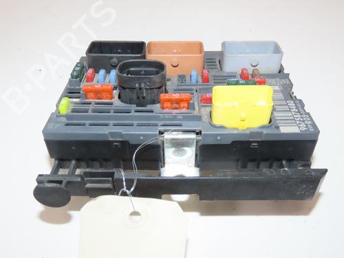 Used Fuse box Fuse box CITROËN BERLINGO Box Body/MPV (B9) 1.6 HDi 75 (75 hp) 34529279 34529279