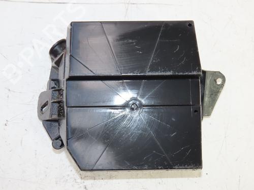 Used Fuse box Fuse box RENAULT CLIO III (BR0/1, CR0/1) 1.2 16V (BR02, BR0J, BR11, CR02, CR0J, CR11) (75 hp) 33860008 33860008