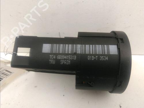 Used Headlight switch VW TRANSPORTER T5 Van (7HA, 7HH, 7EA, 7EH) 1.9 TDI (105 hp) 15723436