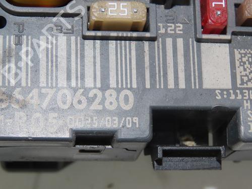 Used Fuse box PEUGEOT 308 CC (4B_) 2.0 HDi (4BRHRH, 4BRHRJ) (136 hp) 24992533