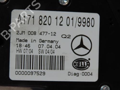 Used Interior roof light MERCEDES-BENZ SLK (R171) 200 Kompressor (171.442) (163 hp) 28121140