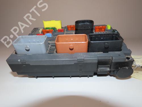Fuse box CITROËN C5 III (RD_) 1.6 HDi 110 (RD9HZC) | BP31276986E1