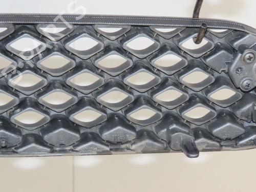 Used Grille TOYOTA YARIS (_P1_) 1.0 (SCP10_, SCP10R) (65 hp) 30187783