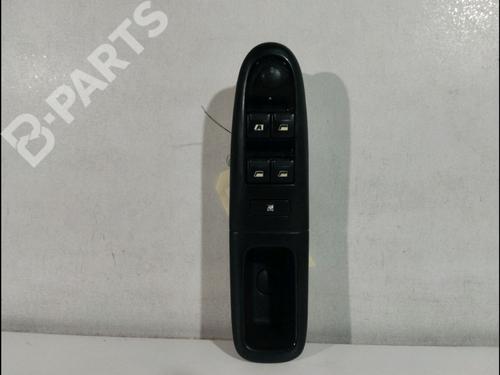 Used Left front window switch Left front window switch PEUGEOT 406 (8B) 2.0 HDI 90 (90 hp) 11194158 11194158