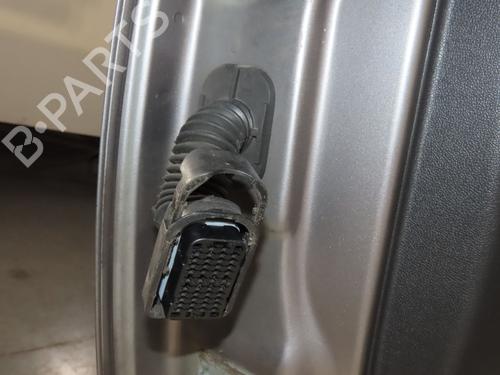 Used Right front door Right front door RENAULT CLIO III Grandtour (KR0/1_) 1.5 dCi (KR0F) (86 hp) 33031781 33031781