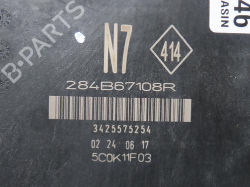 Used Fuse box RENAULT GRAND SCÉNIC IV (R9_) 1.5 dCi 110 (R9A3) (110 hp) 28504005