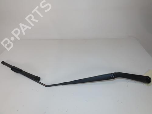 Used Front windshield wiper arm NISSAN JUKE (F15) 1.5 dCi (110 hp) 26442856