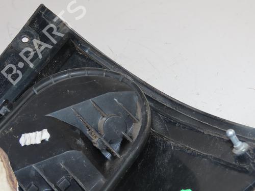 Used Right taillight Right taillight 19061896 19061896