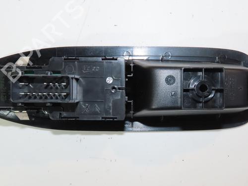 Used Left front window switch PEUGEOT 208 I (CA_, CC_) 1.6 HDi / BlueHDi 75 (75 hp) 29442440