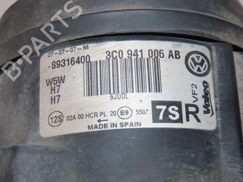 Used Right headlight VW PASSAT B6 (3C2) 1.9 TDI (105 hp) 26442819