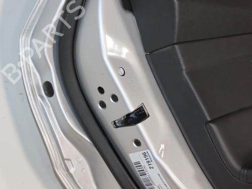 Dør venstre bagtil Dør venstre bagtil FORD FOCUS III Turnier 2.0 TDCi (163 hp) 33970848 33970848