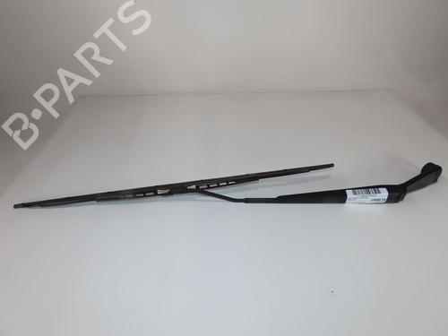 Used Front windshield wiper arm SUZUKI SX4 S-Cross (JY) 1.6 DDiS AllGrip (AKK 416D) (120 hp) 27856762