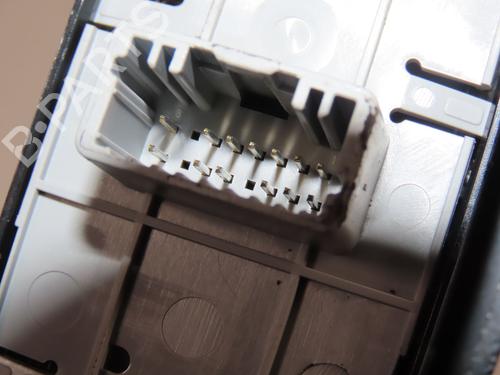 left-front-window-switch-renault-scenic-iii-jz01_-2008-2009-2010-2011-2012-2013-2014-2015-2016-32376947 main image