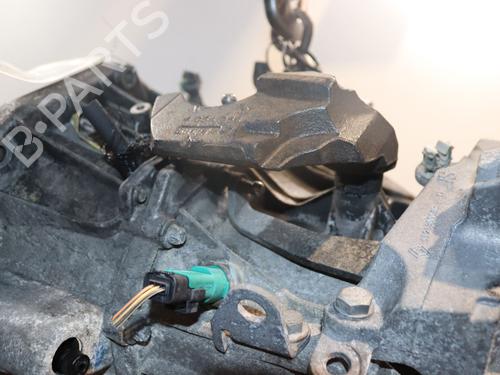 Caja de cambios RENAULT SCÉNIC III (JZ0/1_) 1.5 dCi (86 hp) 30798188