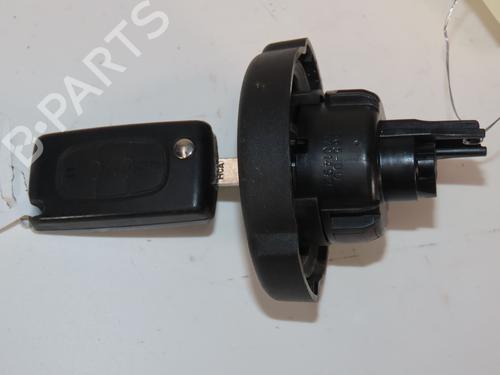 fuel-flap-citroen-c5-iii-break-rw_-2008-2009-2010-2011-2012-2013-2014-2015-2016-2017-34498677 main image