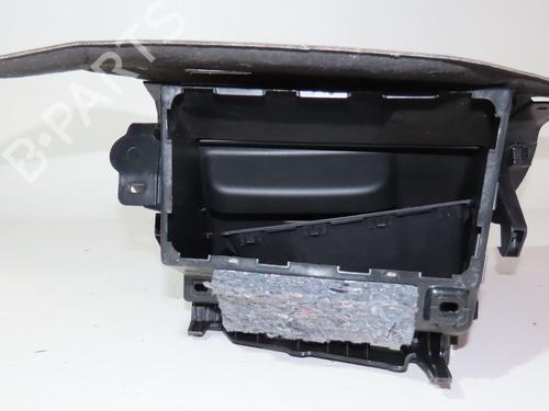 Used Glove box PEUGEOT 2008 II (UD_, US_, UY_, UJ_, UR_, UC_) 1.2 PureTech 130 (USHNS, URHNS) (130 hp) 29621774